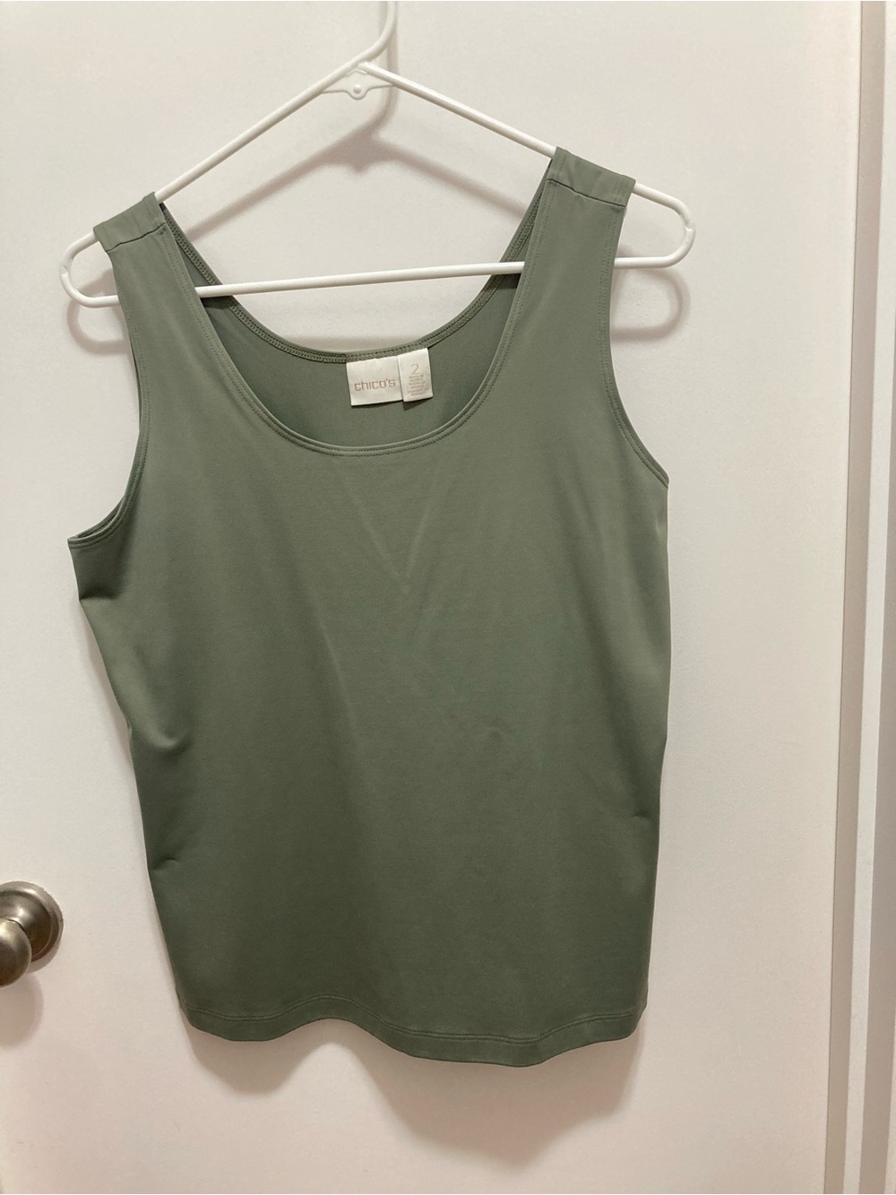 CHICO’S Olive 🫒 Sage Green Tank Style Top, size 2(medium)